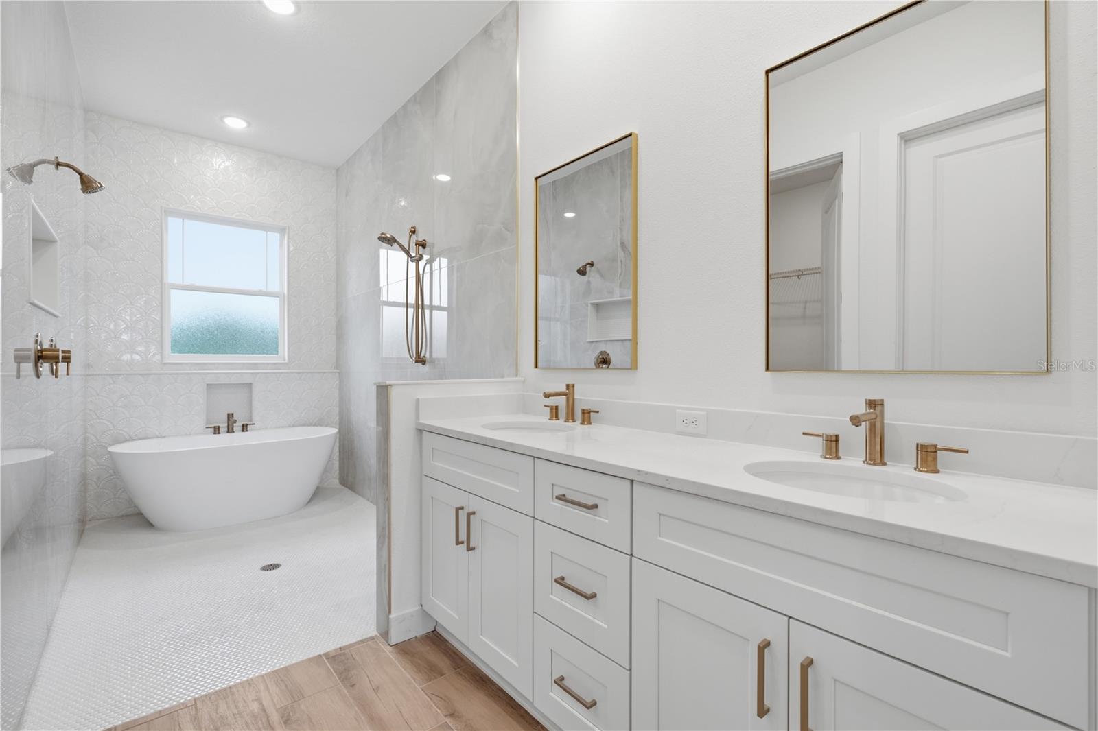 CITRUS SPGS UNIT 22 - Residential