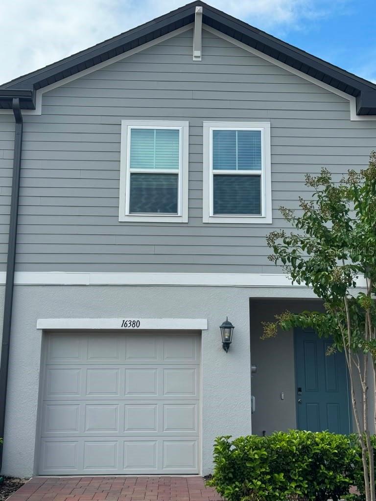 Beautiful townhome available for lease in the highly desirable Cagan Crossings West community! This spacious open-concept home features a modern layout with a luxurious upstairs primary suite complete with dual vanities and an oversized walk-in closet. Enjoy stylish finishes, smart energy-saving features, and comfortable living designed for today's lifestyle. Residents have access to resort-style amenities, including a sparkling pool, cabana, and playground. Conveniently located on US-27 in Clermont, just minutes from Downtown Clermont, the Chain of Lakes, shopping, dining, major highways, and Walt Disney World. Don't miss this exceptional rental opportunity!