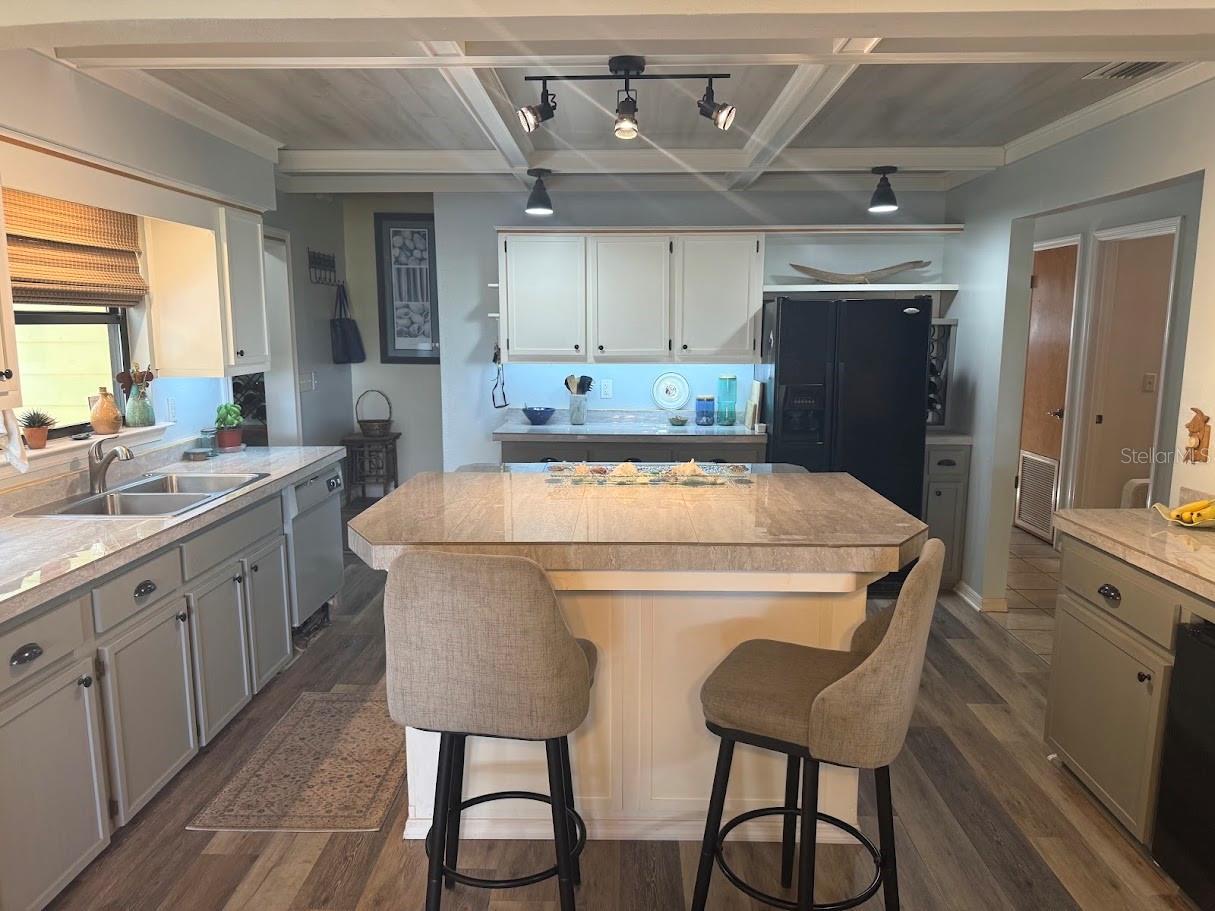 OWEN LAKE HEIGHTS - Residential