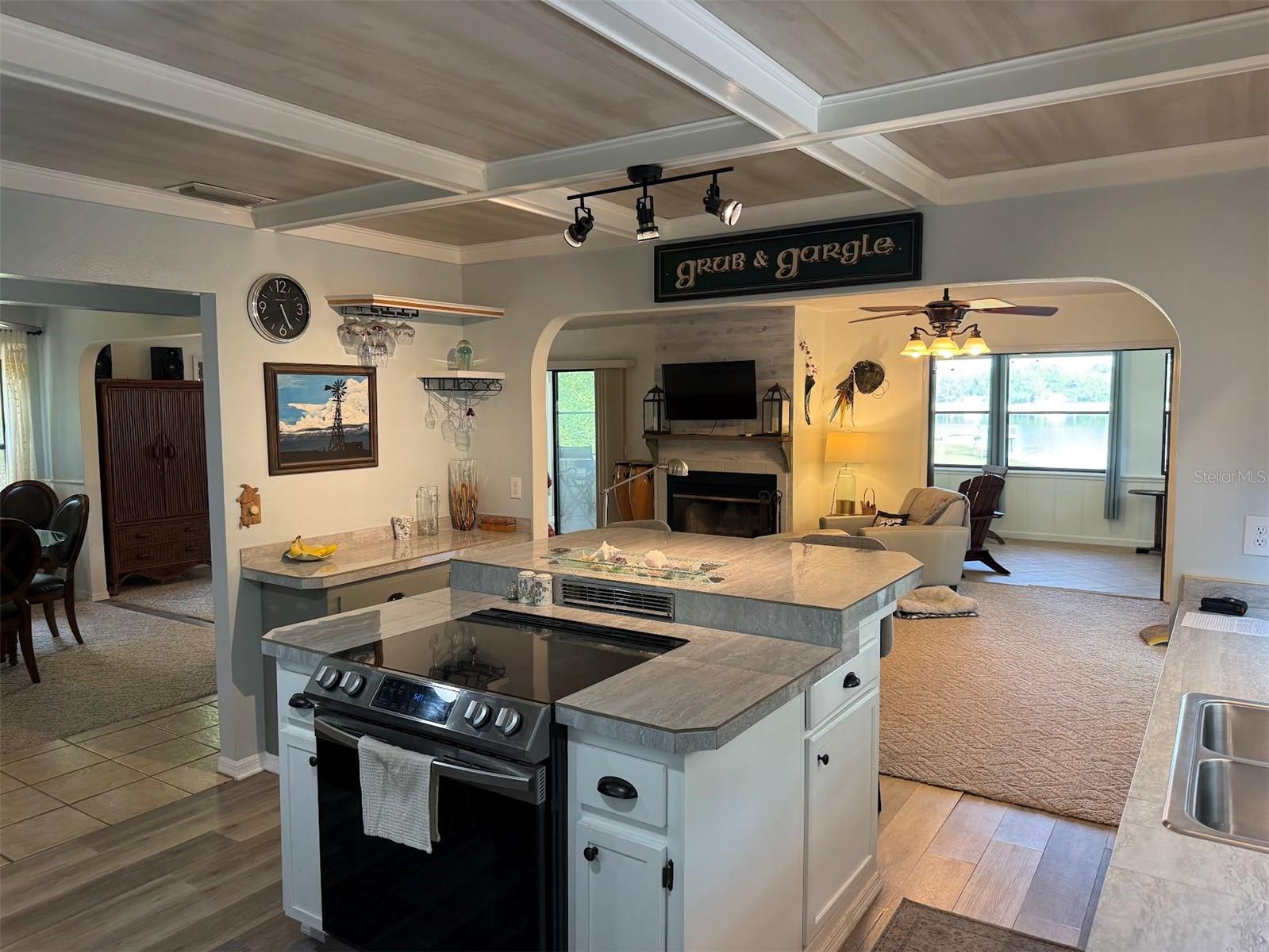OWEN LAKE HEIGHTS - Residential