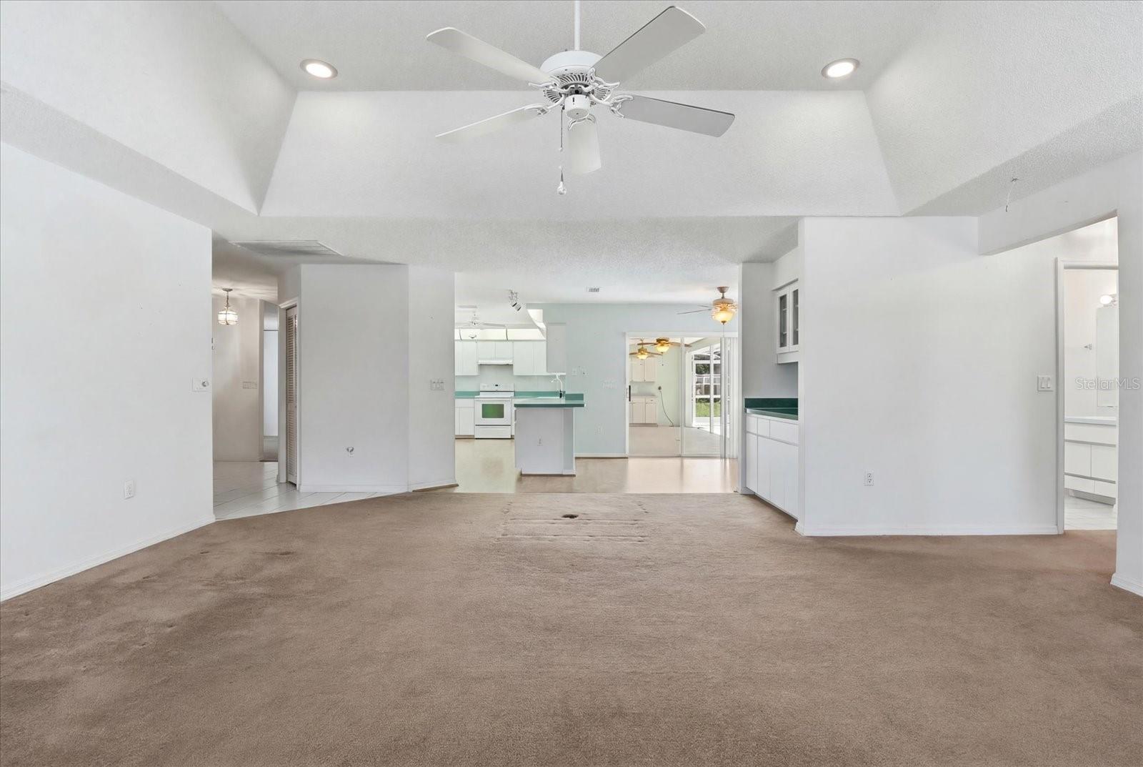 CONNELL LAKE ESTATES - Residential