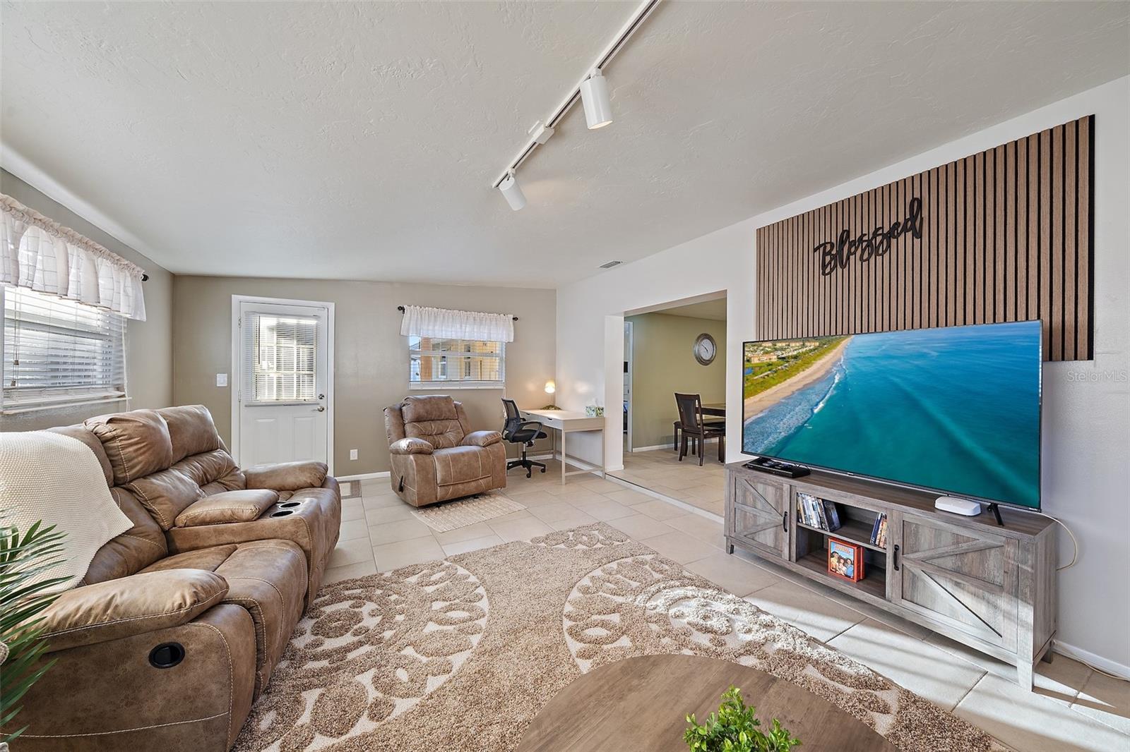 CAROLINA ESTATES - Residential