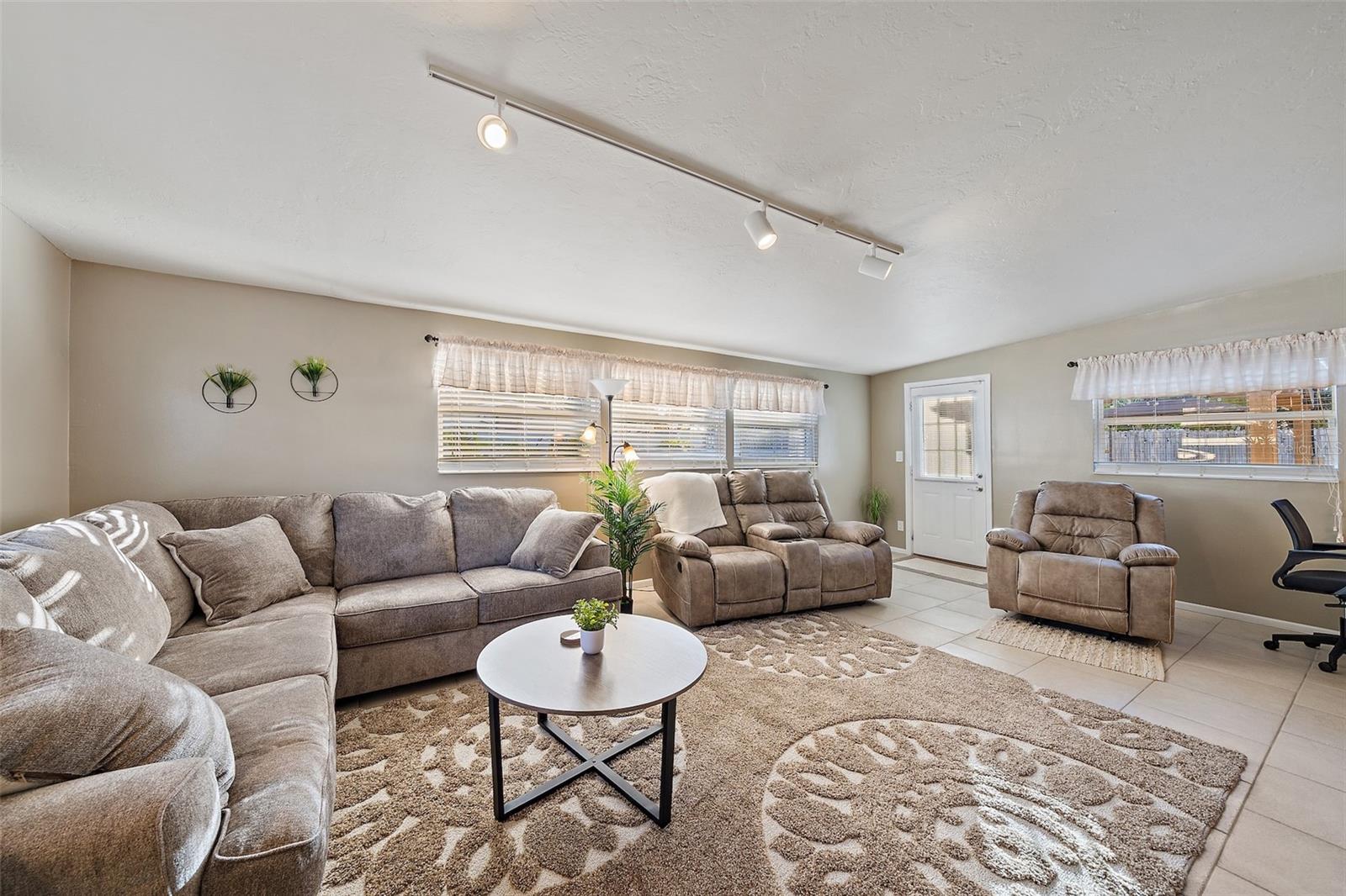 CAROLINA ESTATES - Residential