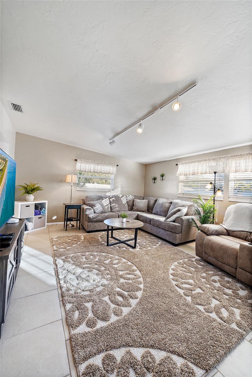 CAROLINA ESTATES - Residential