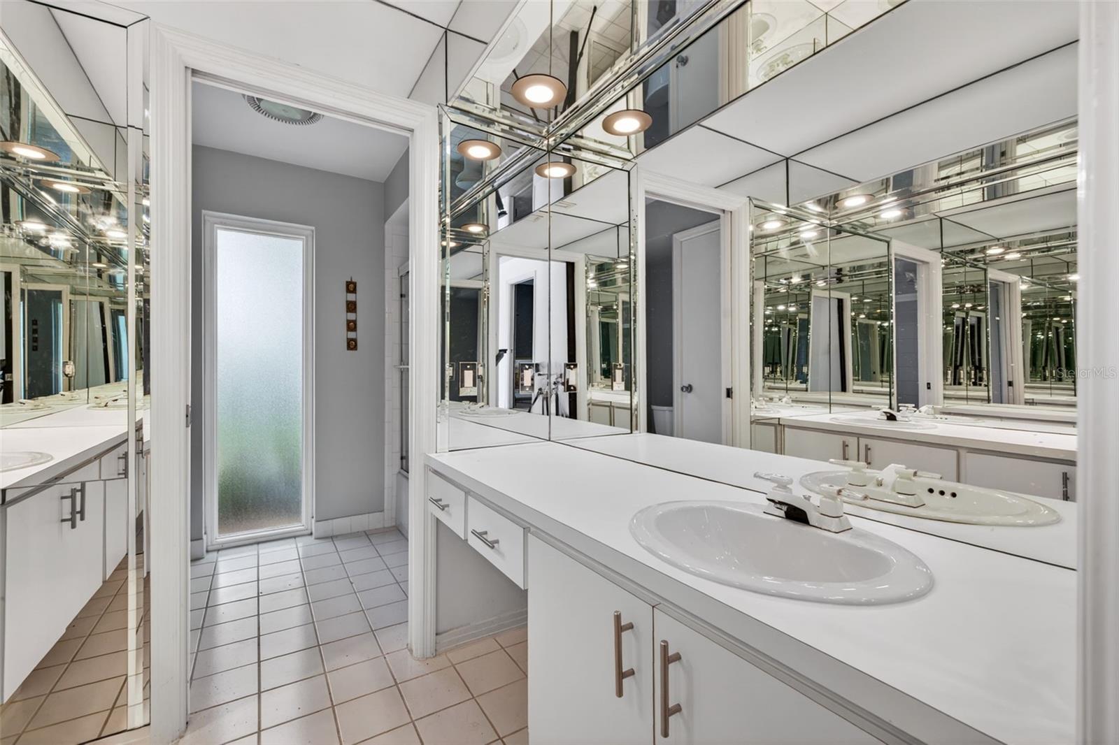 HEART OF BELLEAIR - Residential