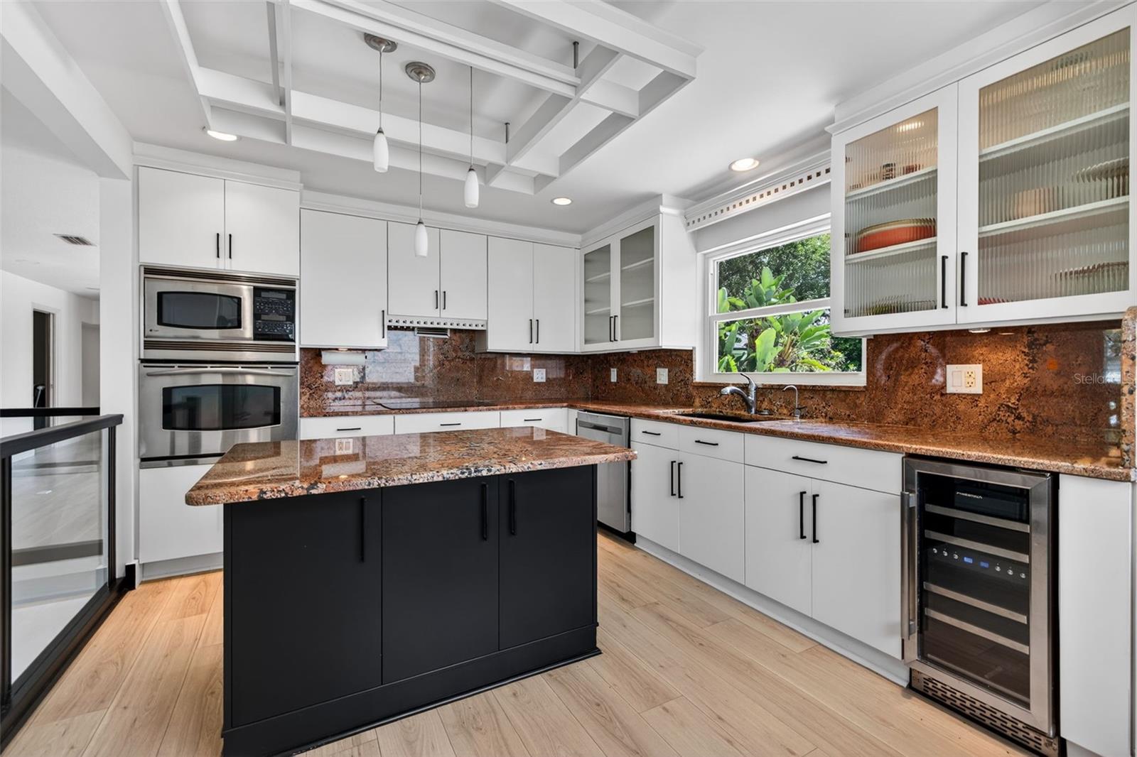 HEART OF BELLEAIR - Residential