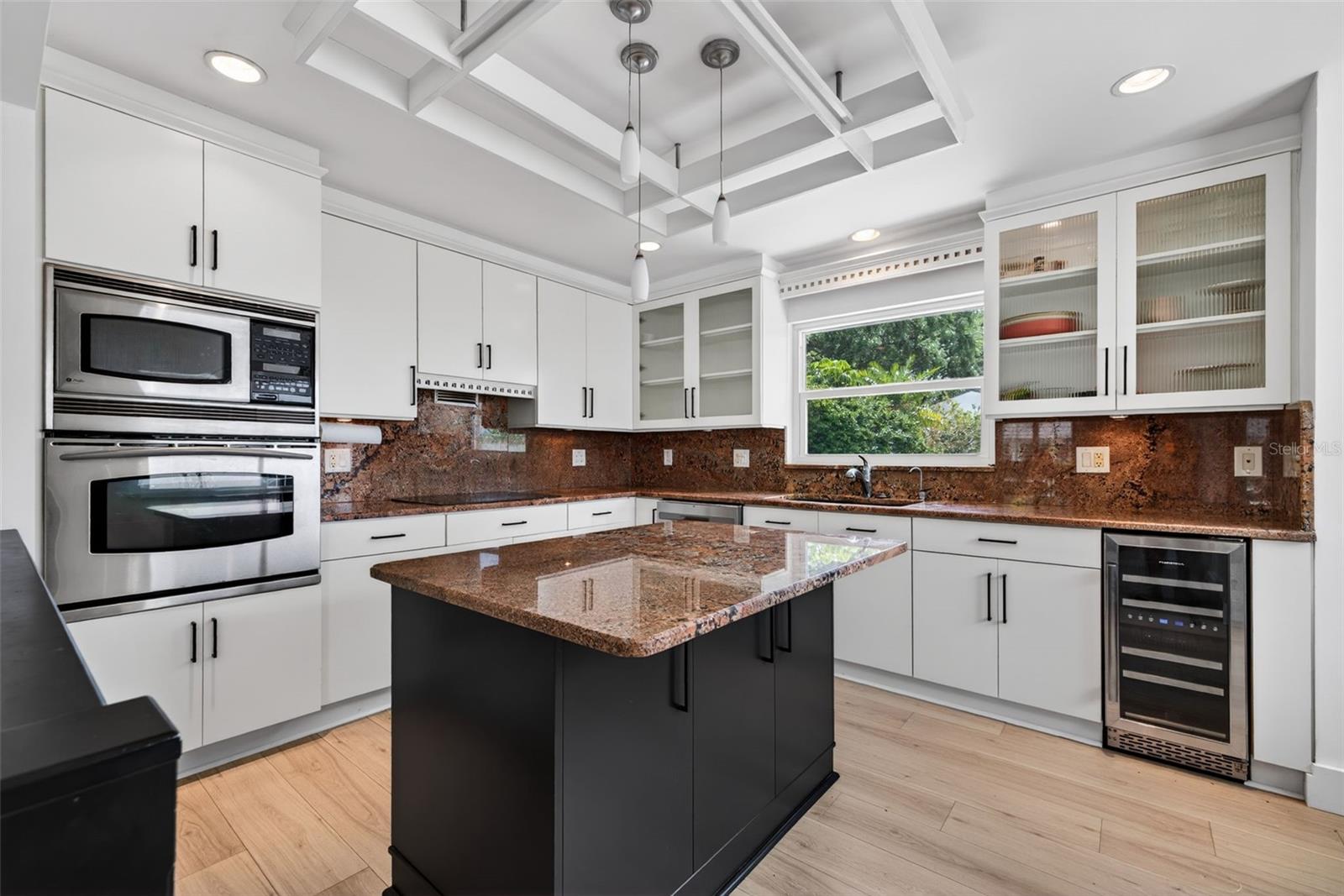 HEART OF BELLEAIR - Residential