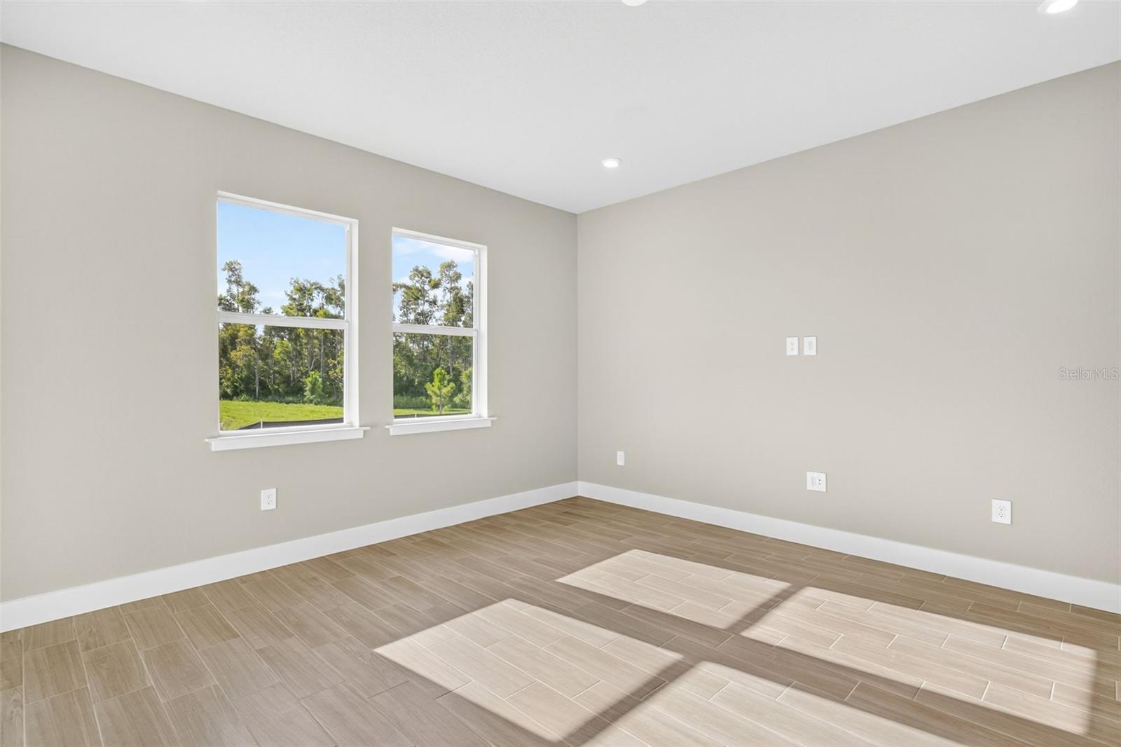 LAKESPUR AT WELLEN PARK - Residential