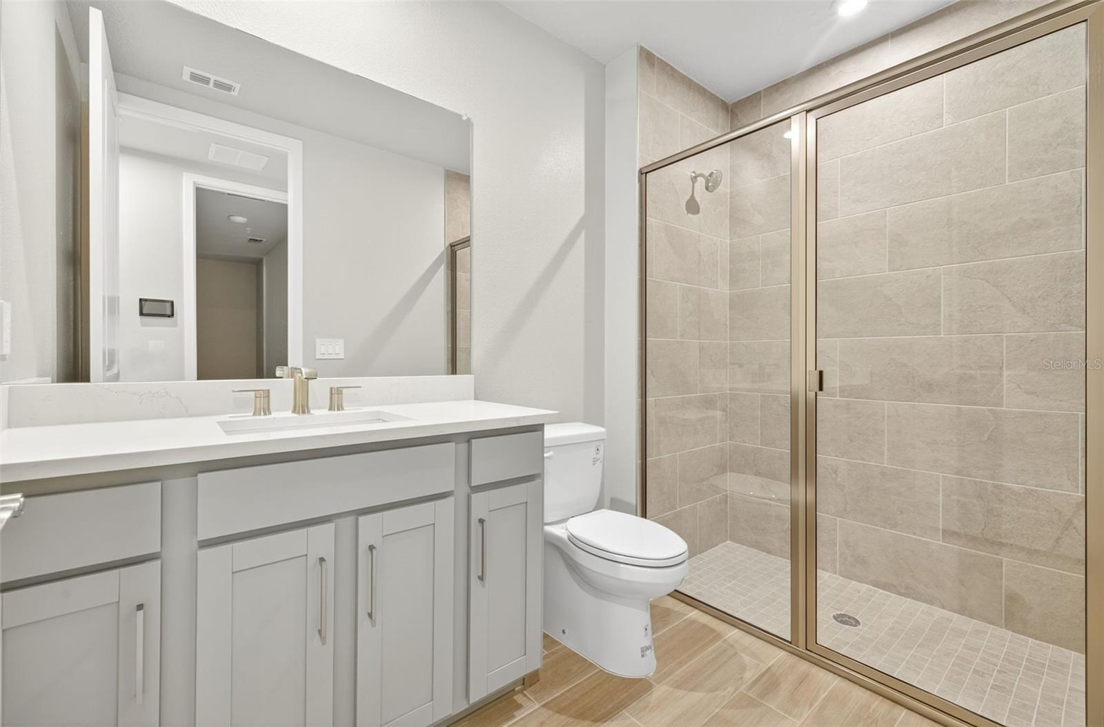 LAKESPUR AT WELLEN PARK - Residential