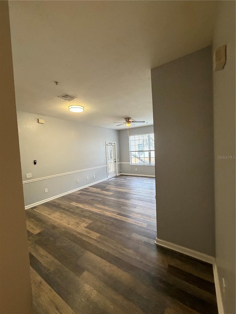 HORIZONS AT STONEBRIDGE PLACE CONDO PH1 - Residential