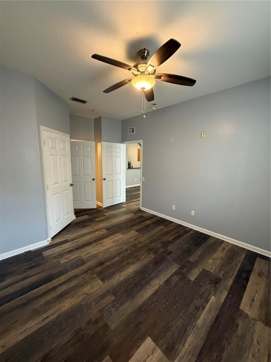 HORIZONS AT STONEBRIDGE PLACE CONDO PH1 - Residential