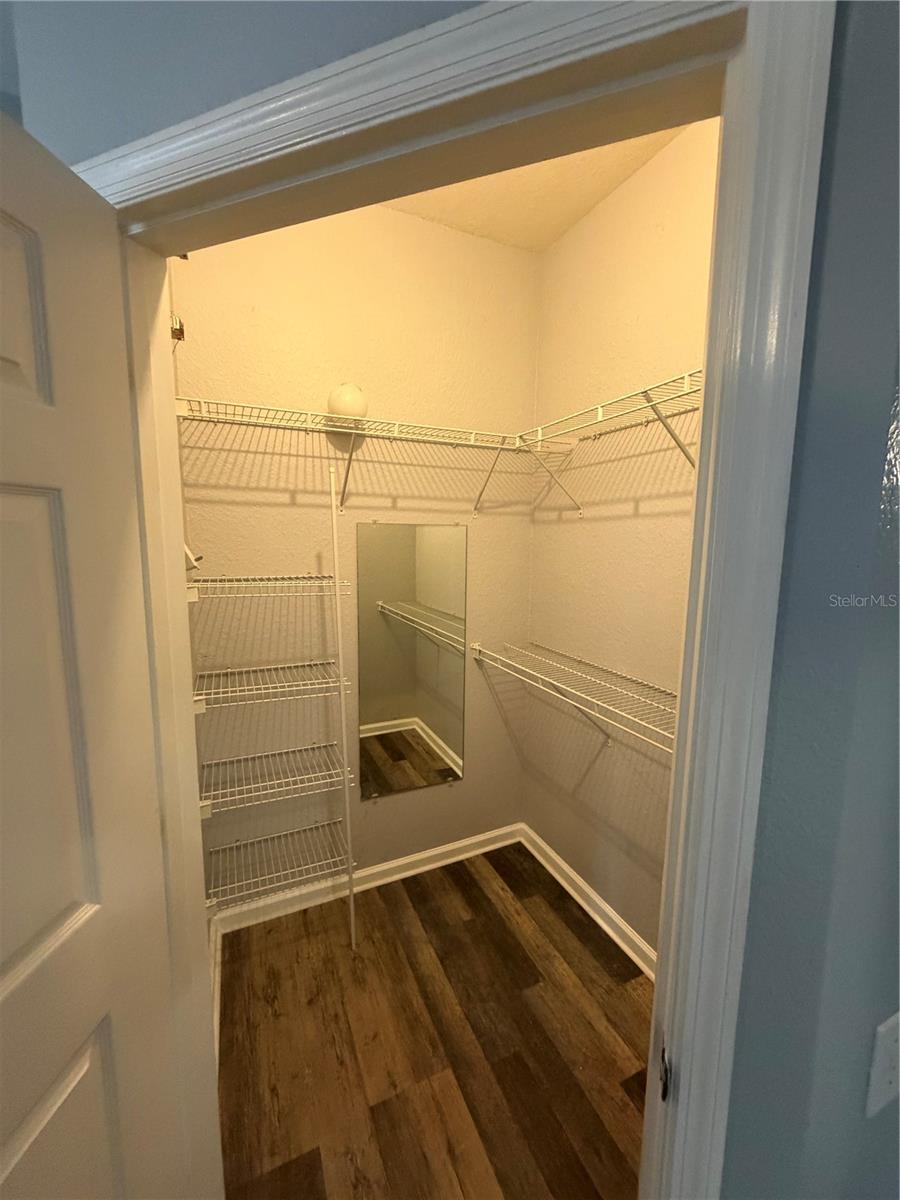 HORIZONS AT STONEBRIDGE PLACE CONDO PH1 - Residential