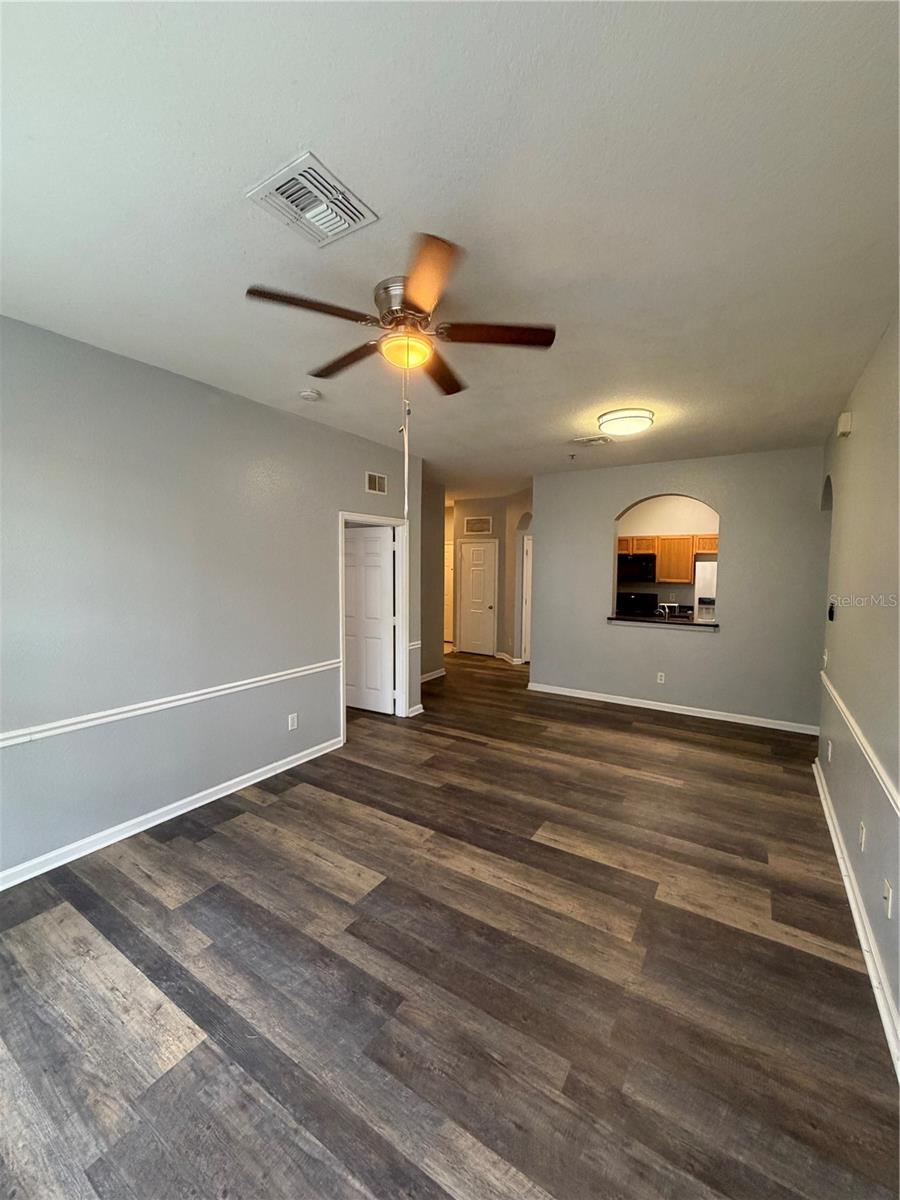 HORIZONS AT STONEBRIDGE PLACE CONDO PH1 - Residential