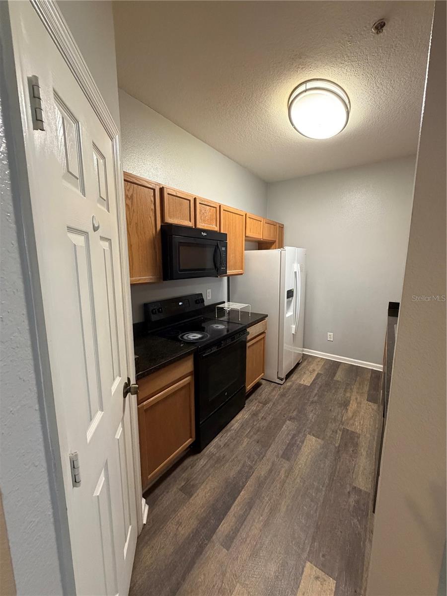 HORIZONS AT STONEBRIDGE PLACE CONDO PH1 - Residential