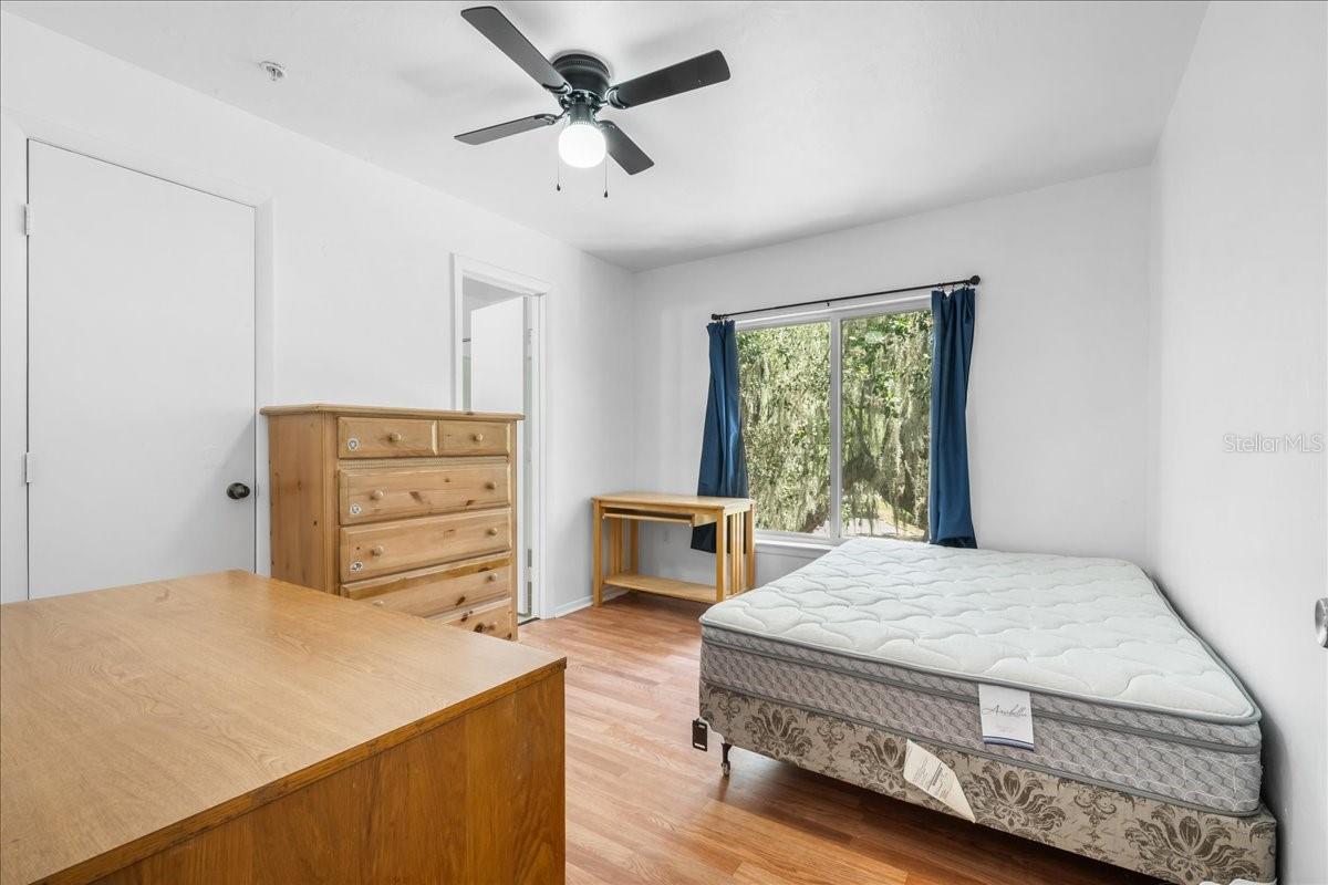 COUNTRYSIDE UNIVERSITY - Residential