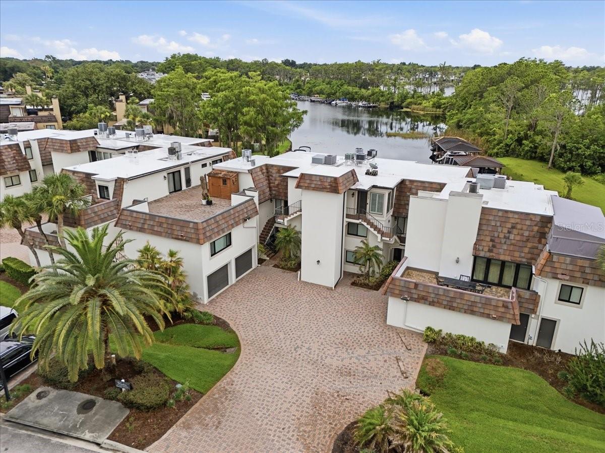 MASTERS CONDO - Residential