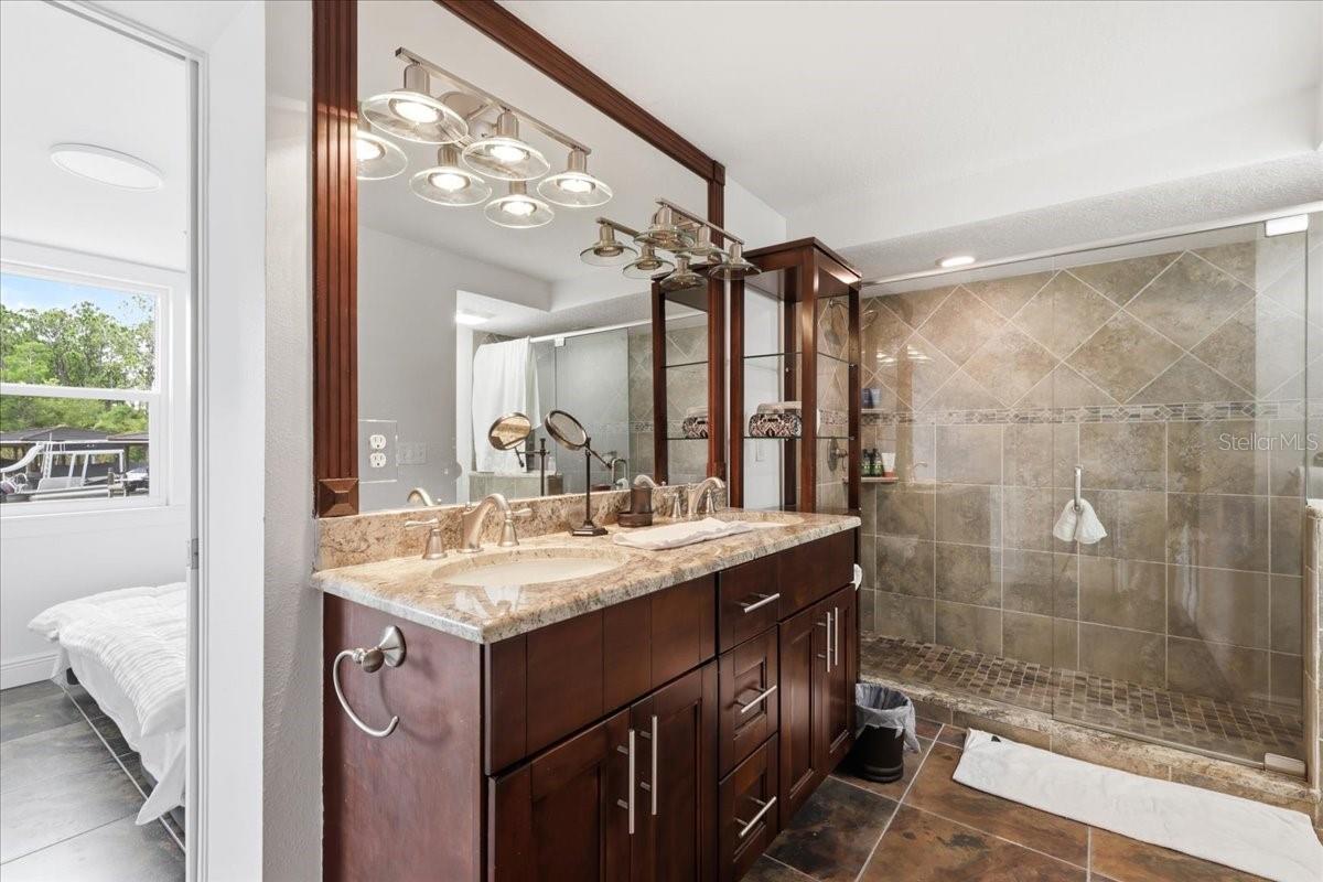 MASTERS CONDO - Residential