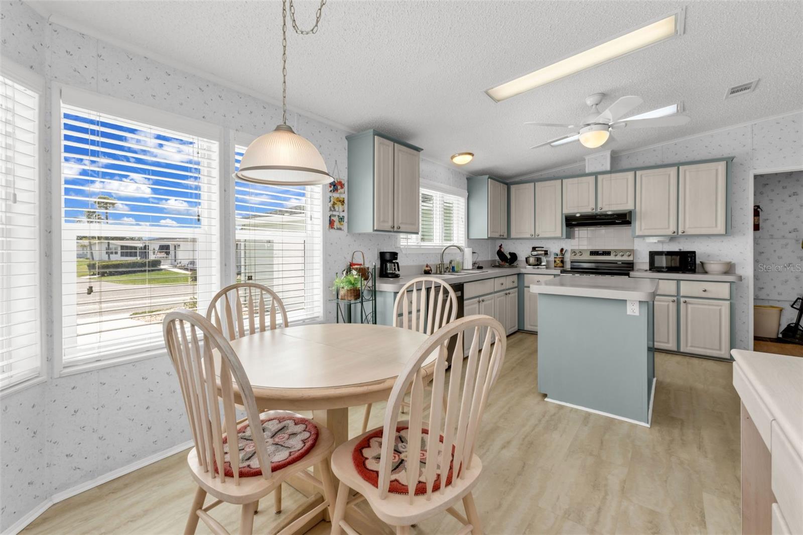 LAKEWOOD VILLAGE - Residential