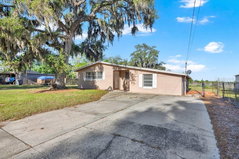 JAN PHYL VILLAGE UNIT 03 A - Residential Lease