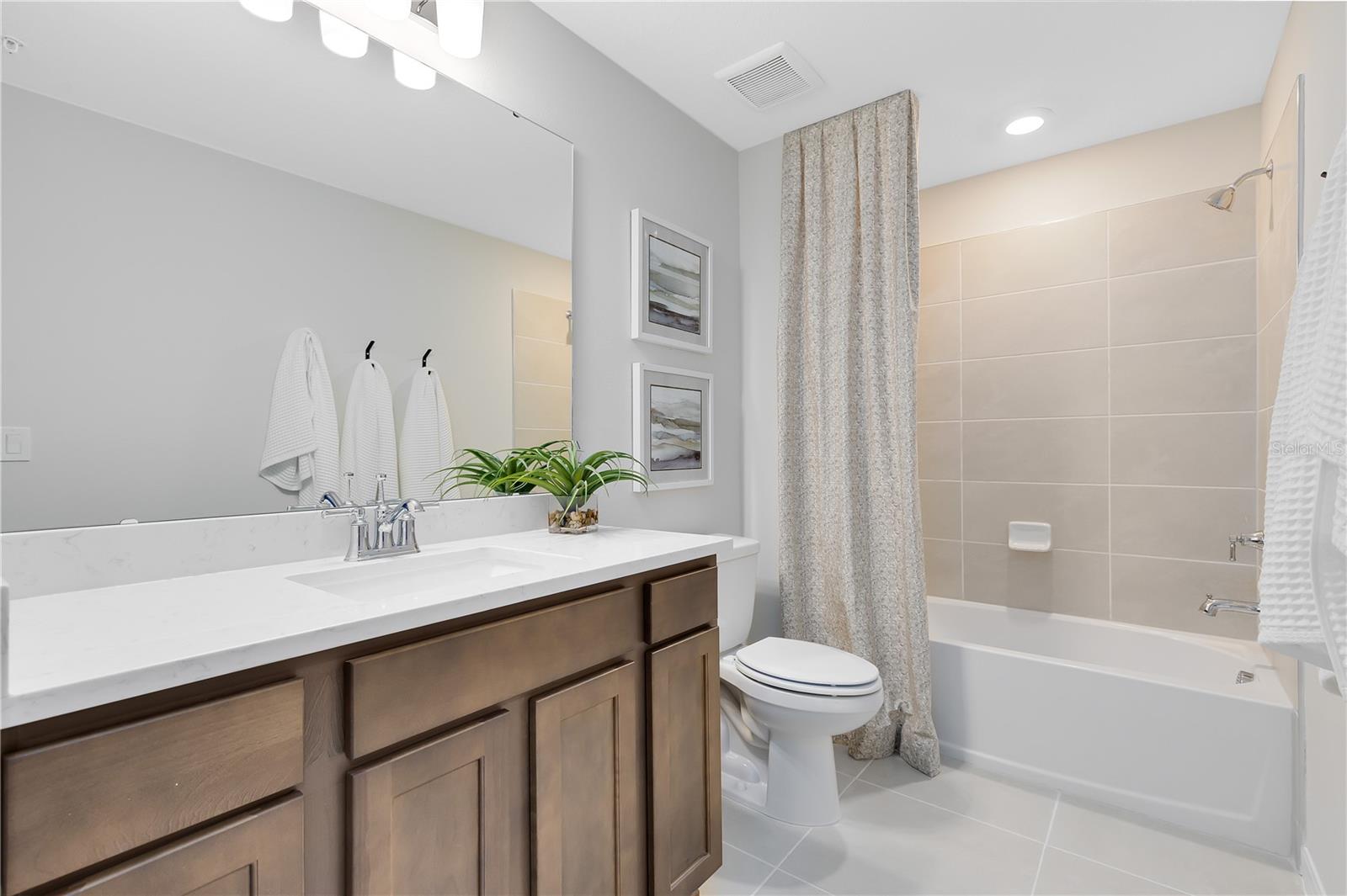 SKYLAR CREST - Residential