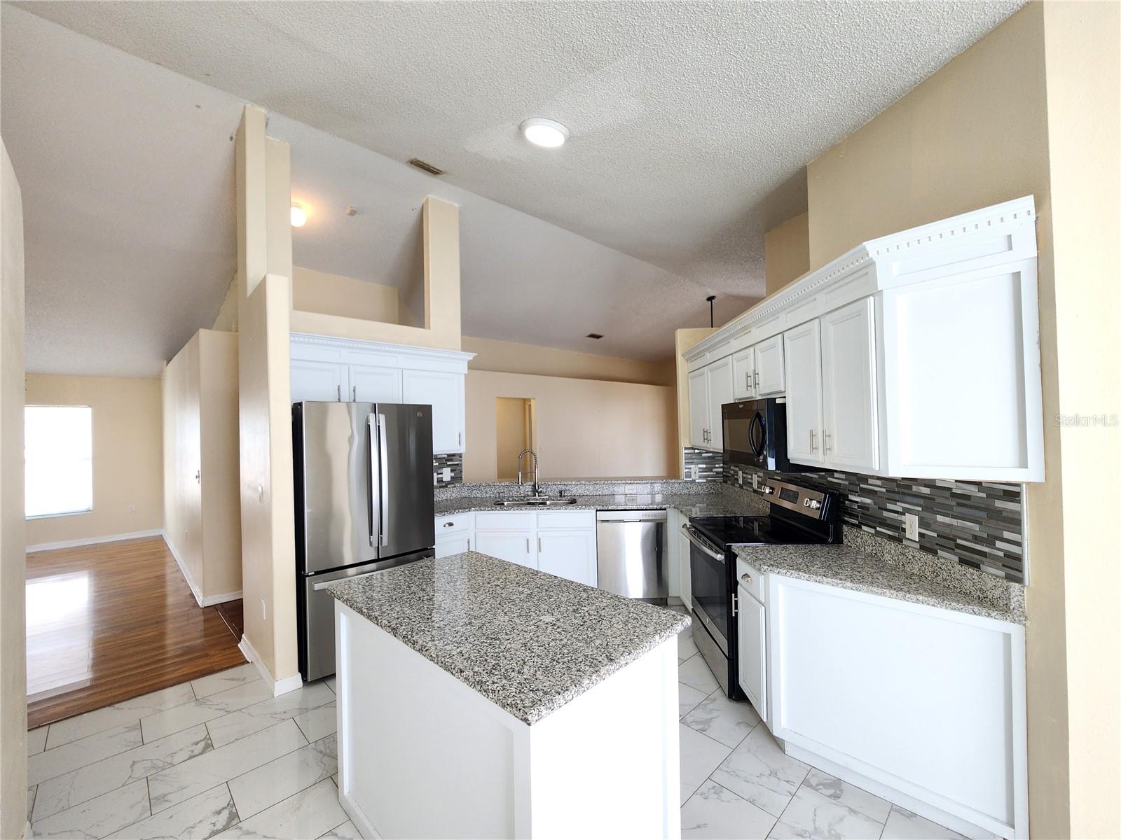 SOUTHCHASE PH 01A PRCL 05 PH 02 - Residential Lease