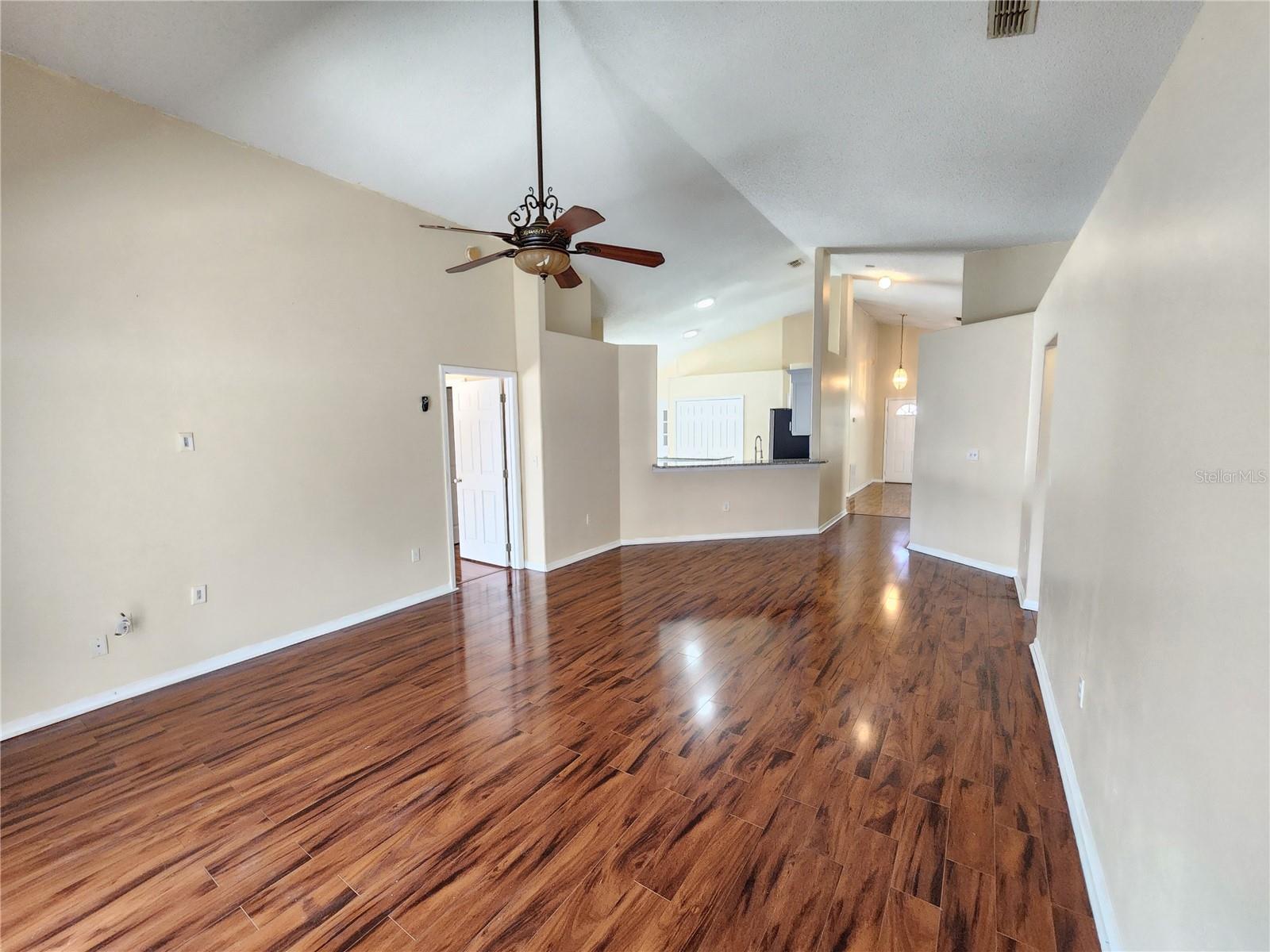 SOUTHCHASE PH 01A PRCL 05 PH 02 - Residential Lease