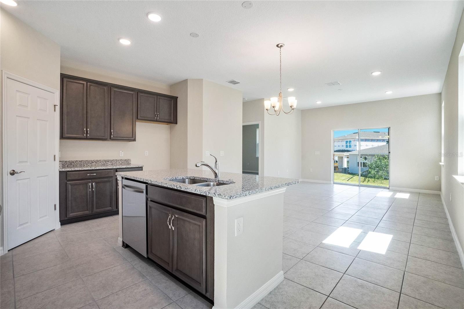 AVALON PARK TAVARES - Residential