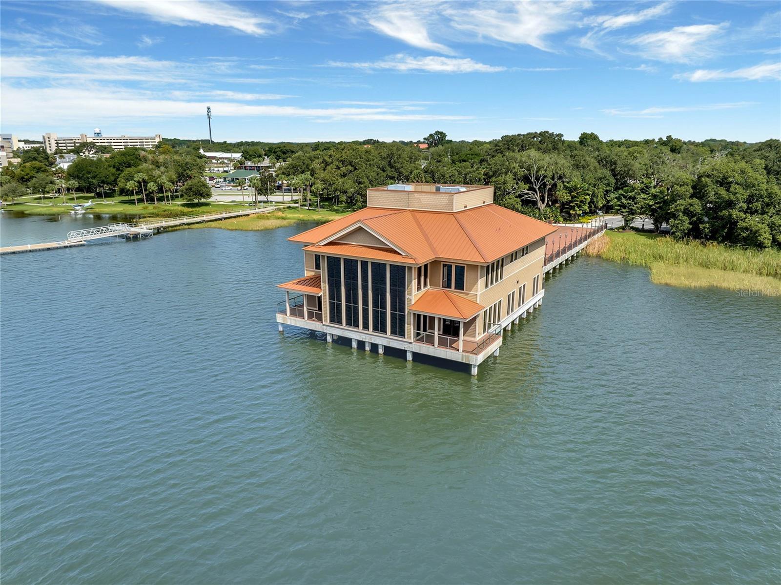 AVALON PARK TAVARES - Residential