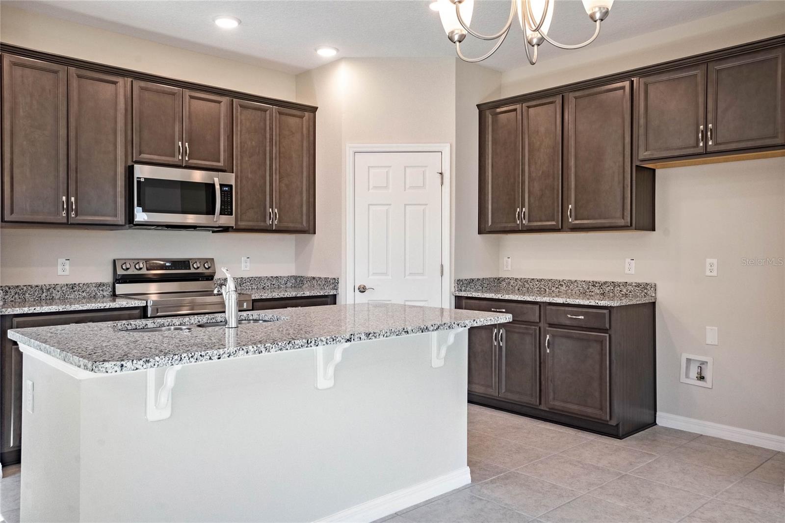 AVALON PARK TAVARES - Residential
