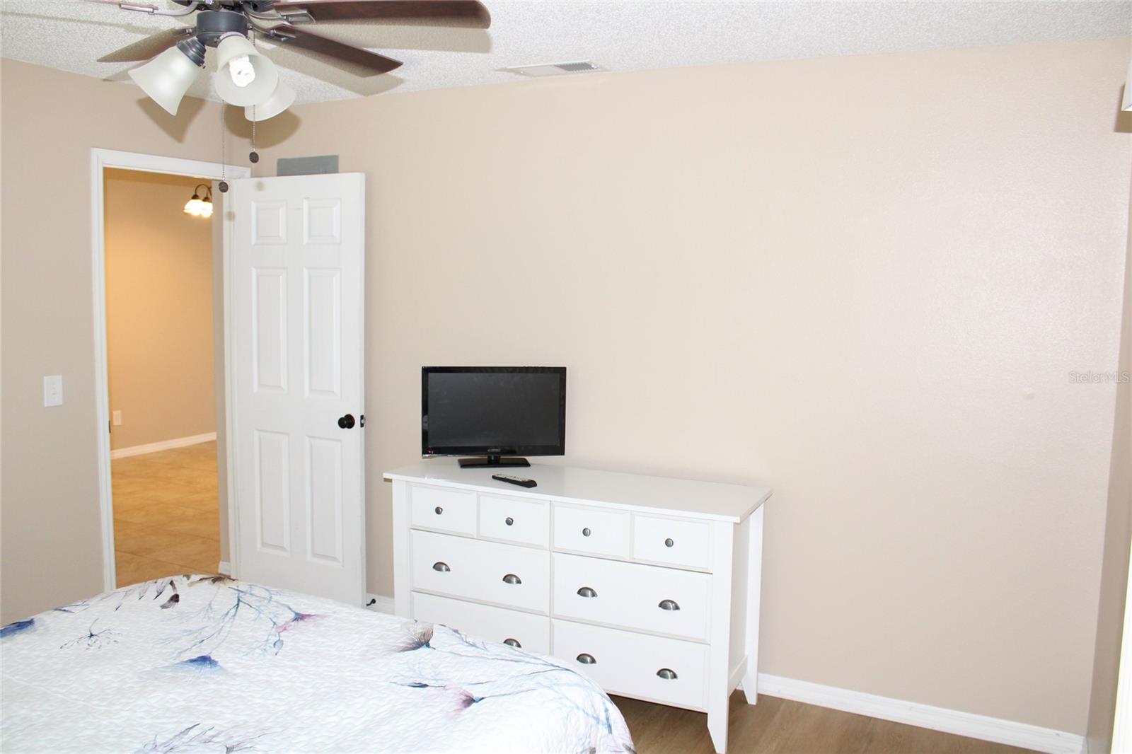 VILLAS OF LAKE ARBOR - Residential