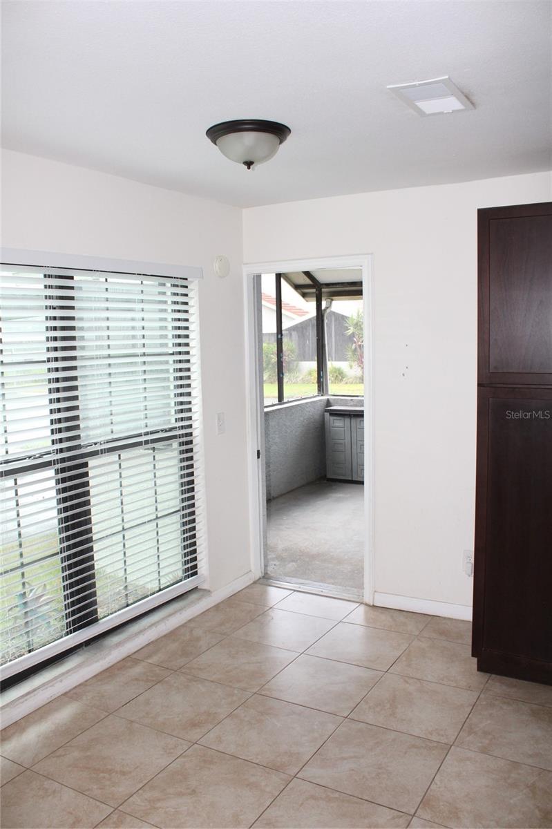 VILLAS OF LAKE ARBOR - Residential