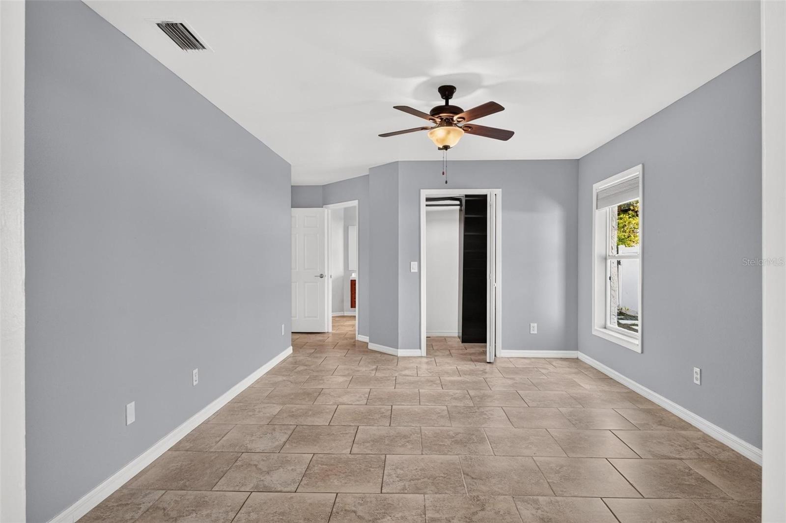 WATERFORD LAKES TR N33 - Residential