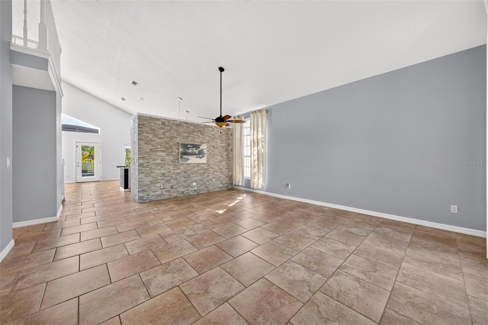 WATERFORD LAKES TR N33 - Residential