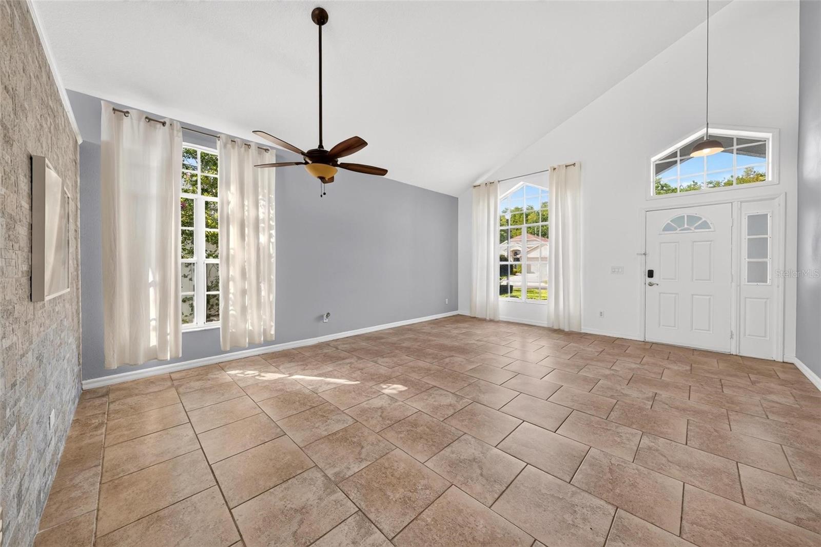 WATERFORD LAKES TR N33 - Residential