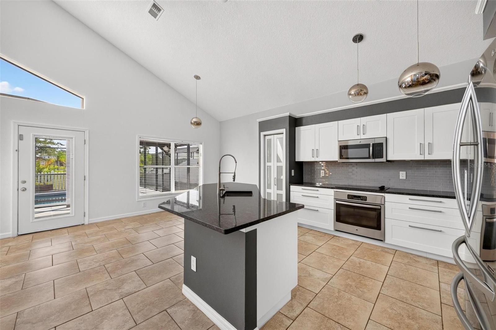 WATERFORD LAKES TR N33 - Residential