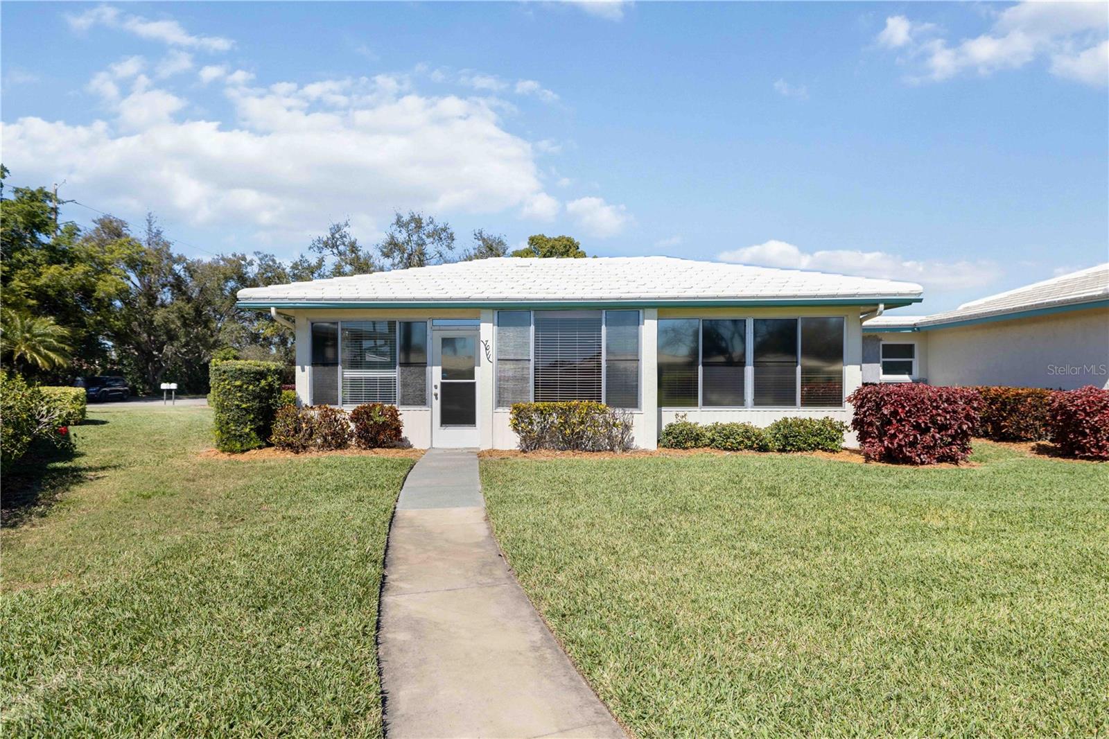 VILLAGE GREEN OF BRADENTON SEC 5 - Residential