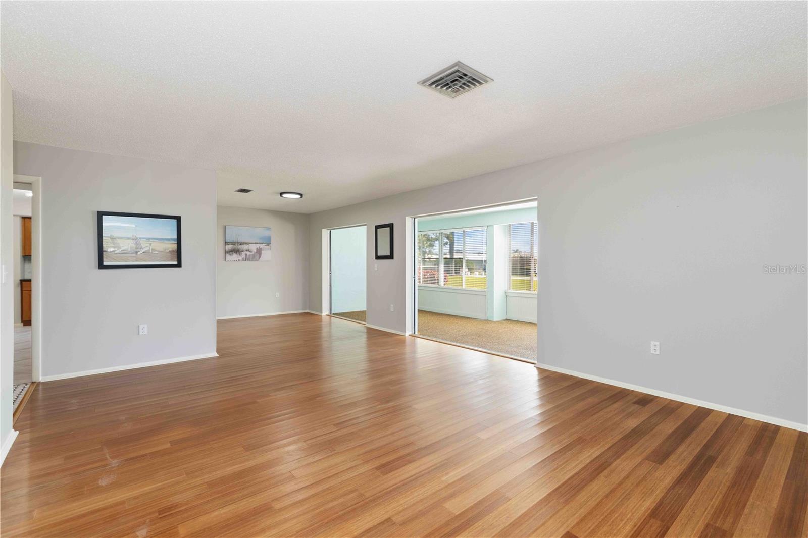 VILLAGE GREEN OF BRADENTON SEC 5 - Residential