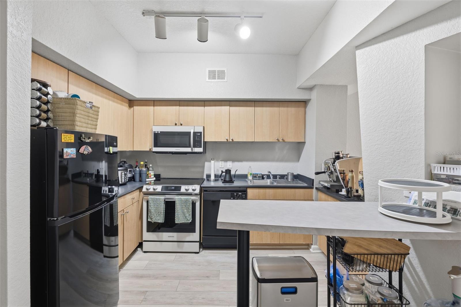 THE MADISON AT SOHO CONDOMINIU - Residential Lease