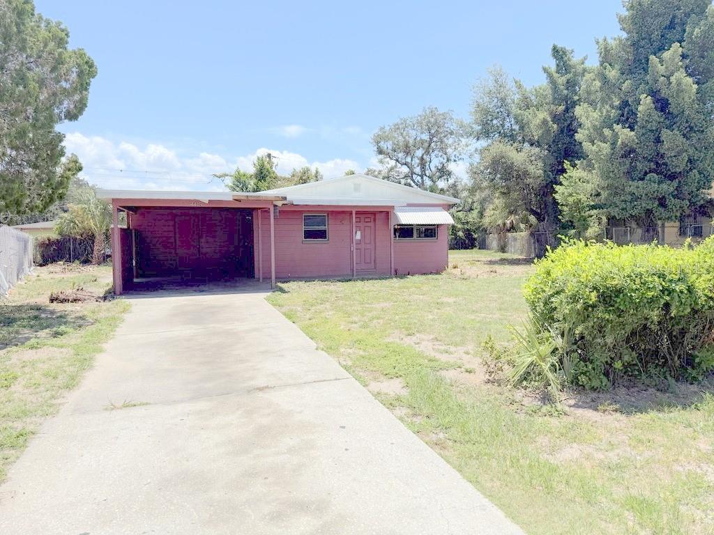 Cash or Hard Money Only! Great opportunity for investors or first time home buyers! 

EXCELLENT INVESTMENT, UPSIDE POTENTIAL! With some renovations and TLC this property can make you money, either renting or re-selling it or it could be your dream home at a low price. 

Excellent and convenient location! Nearby bus stop, close to shopping mall, hospital, schools, restaurants, parks, easy interstate access to downtown, airport, beaches and many other amenities.

SEND HARD MONEY PRE-APPROVAL LETTER OR PROOF OF FUNDS, PROPERTY SOLD "AS IS" WITHOUT REPAIR OR WARRANTY. SELLER HAS NO KNOWLEDGE OF PROPERTY HISTORY, NO DISCLOSURES OR ASSOCIATION DOCS SUPPLIED. BUYER/BUYER'S AGENT IS RESPONSIBLE FOR VERIFYING HOA INFO & FEES, IF ANY, COMMUNITY RULES, SQ FT, LOT SIZE, ROOM DIMENSIONS AND TAXES.