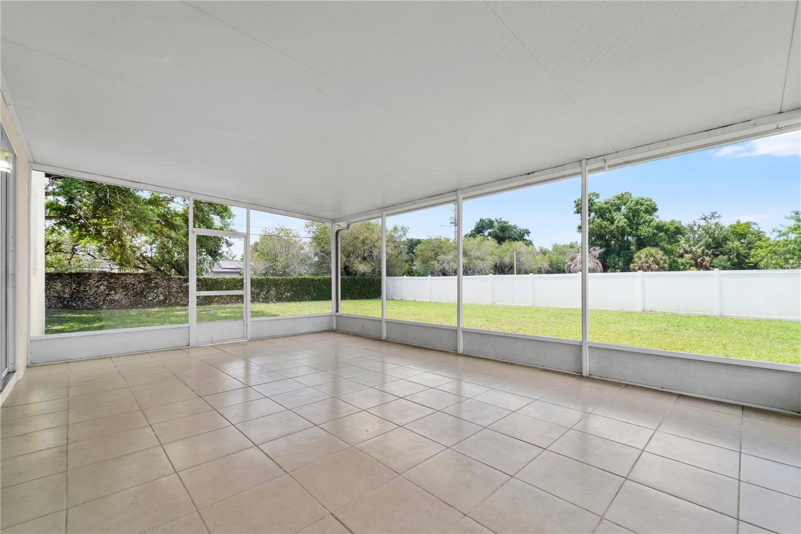 HEATHER LAKES UNIT X - Residential