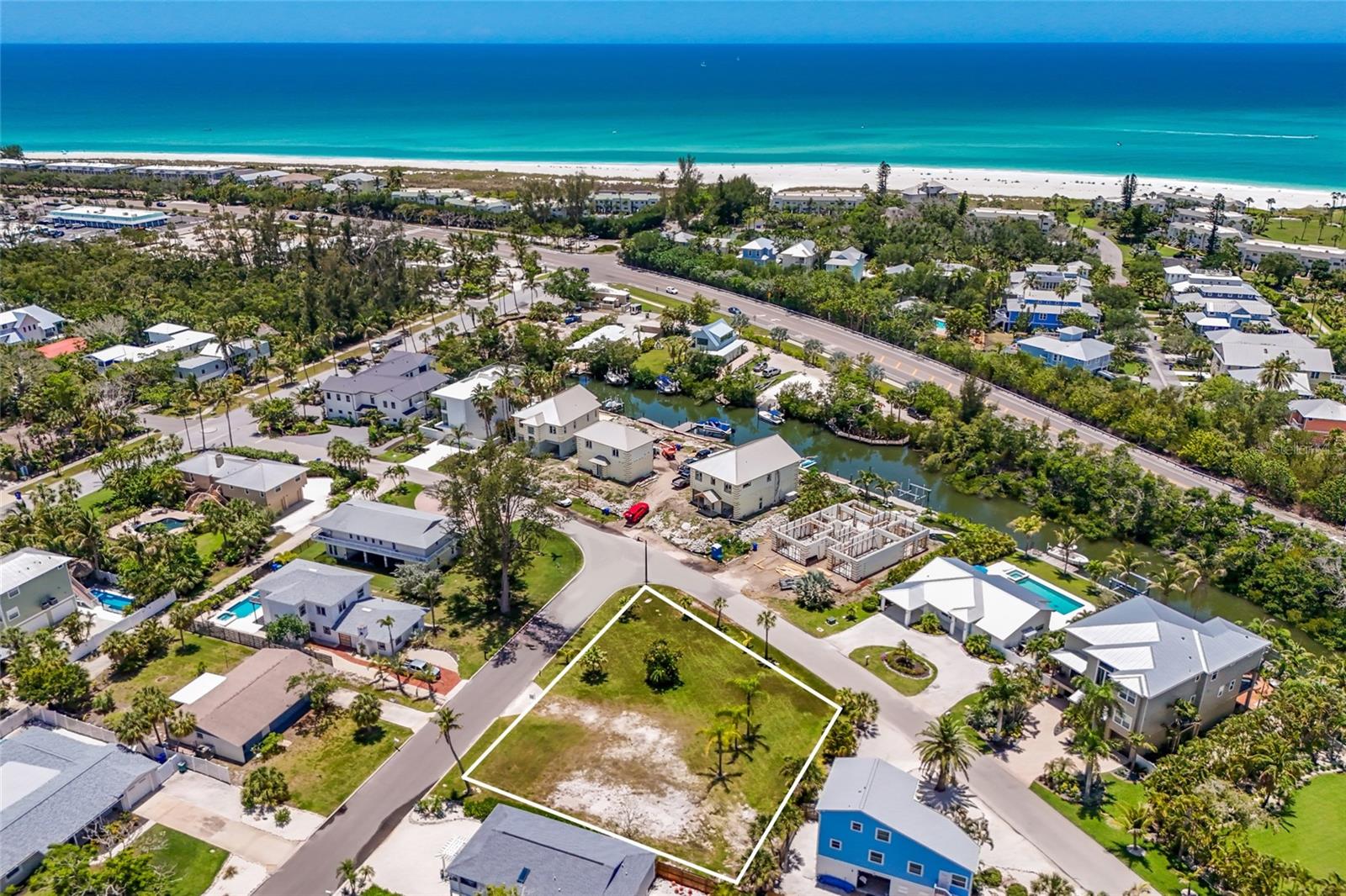 LONGBEACH ON LONGBOAT KEY - Land