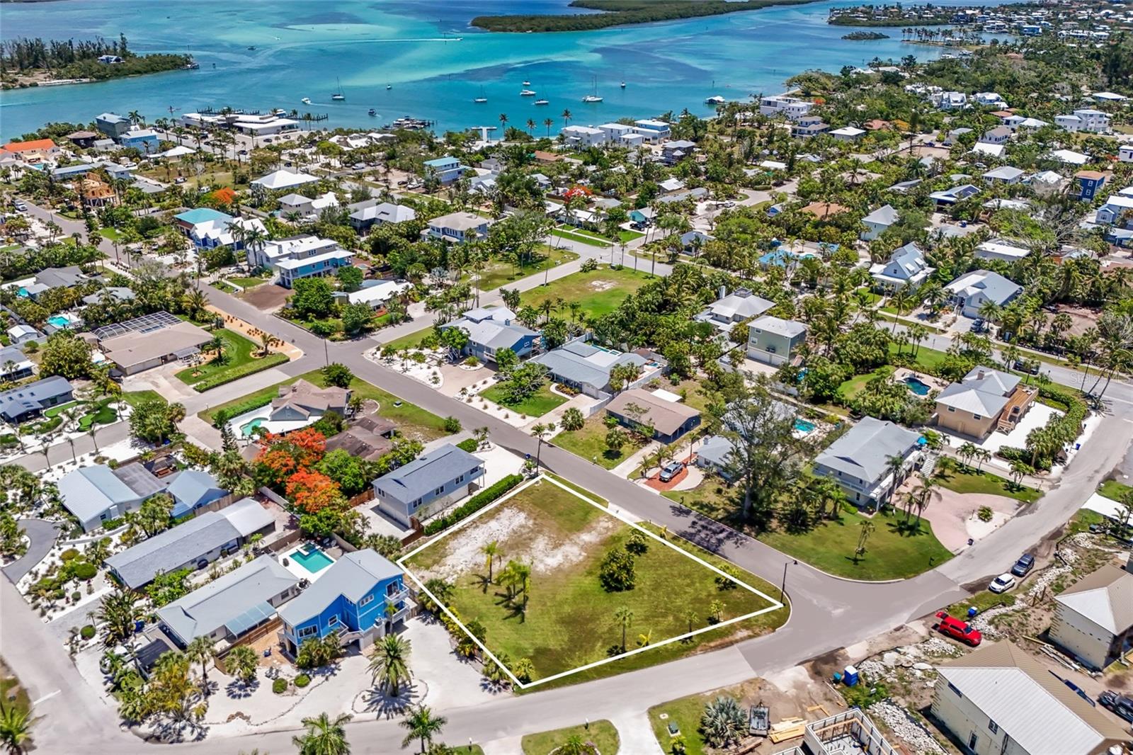 LONGBEACH ON LONGBOAT KEY - Land