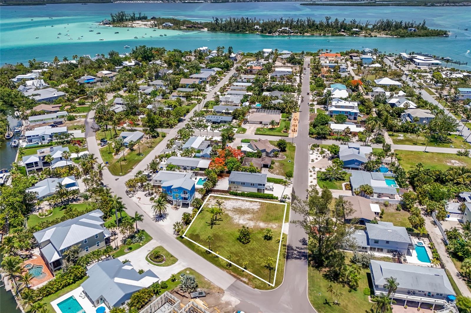 LONGBEACH ON LONGBOAT KEY - Land