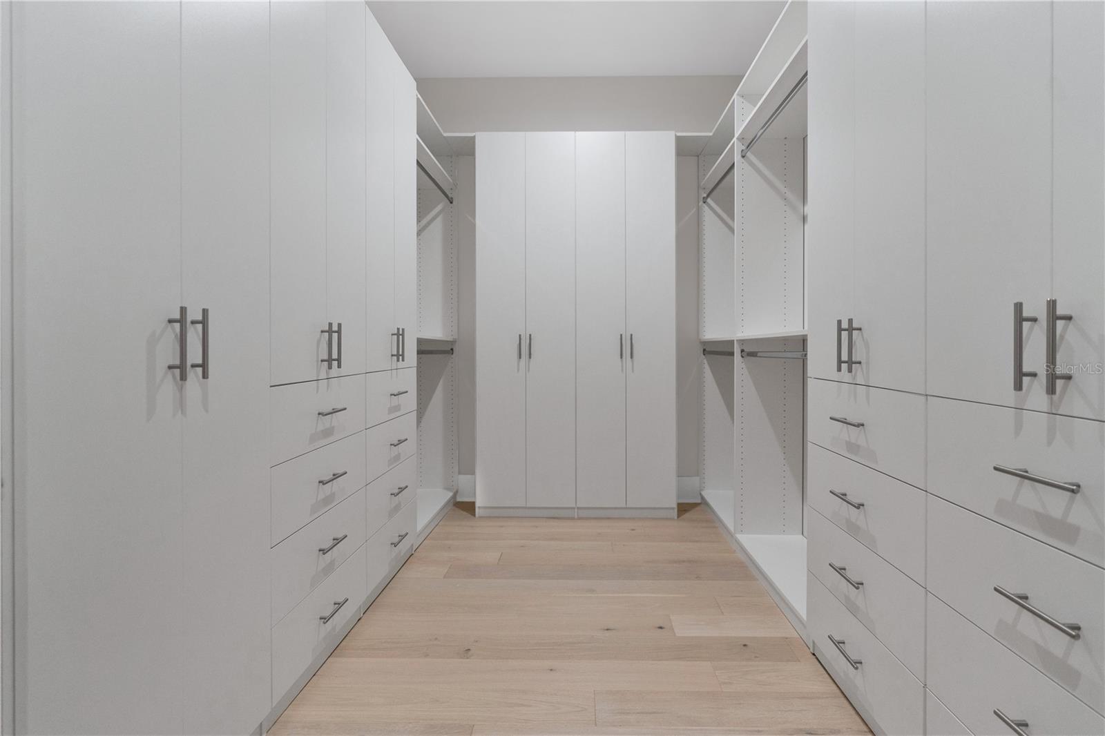 SUNSET PARK ISLES UNIT 3 - Residential