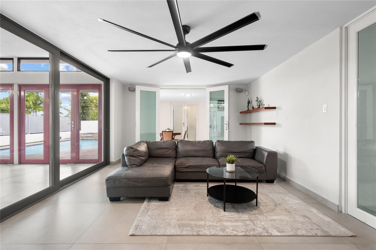 URBANIZACION TORRIMAR - Residential