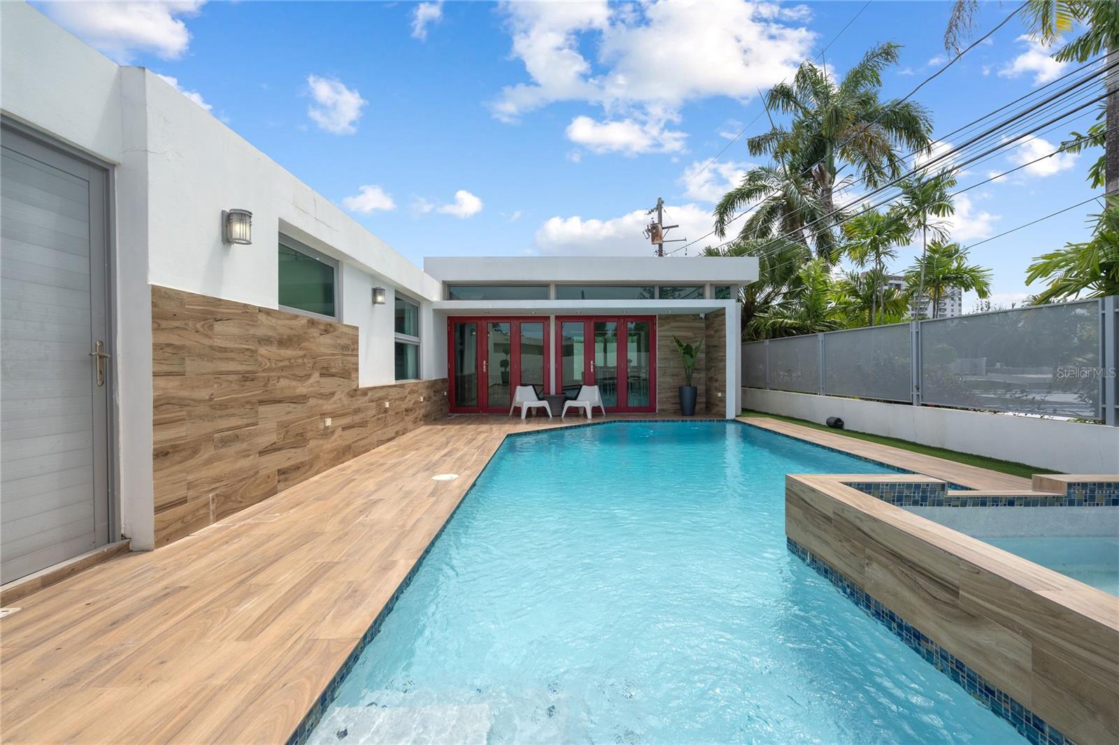 URBANIZACION TORRIMAR - Residential
