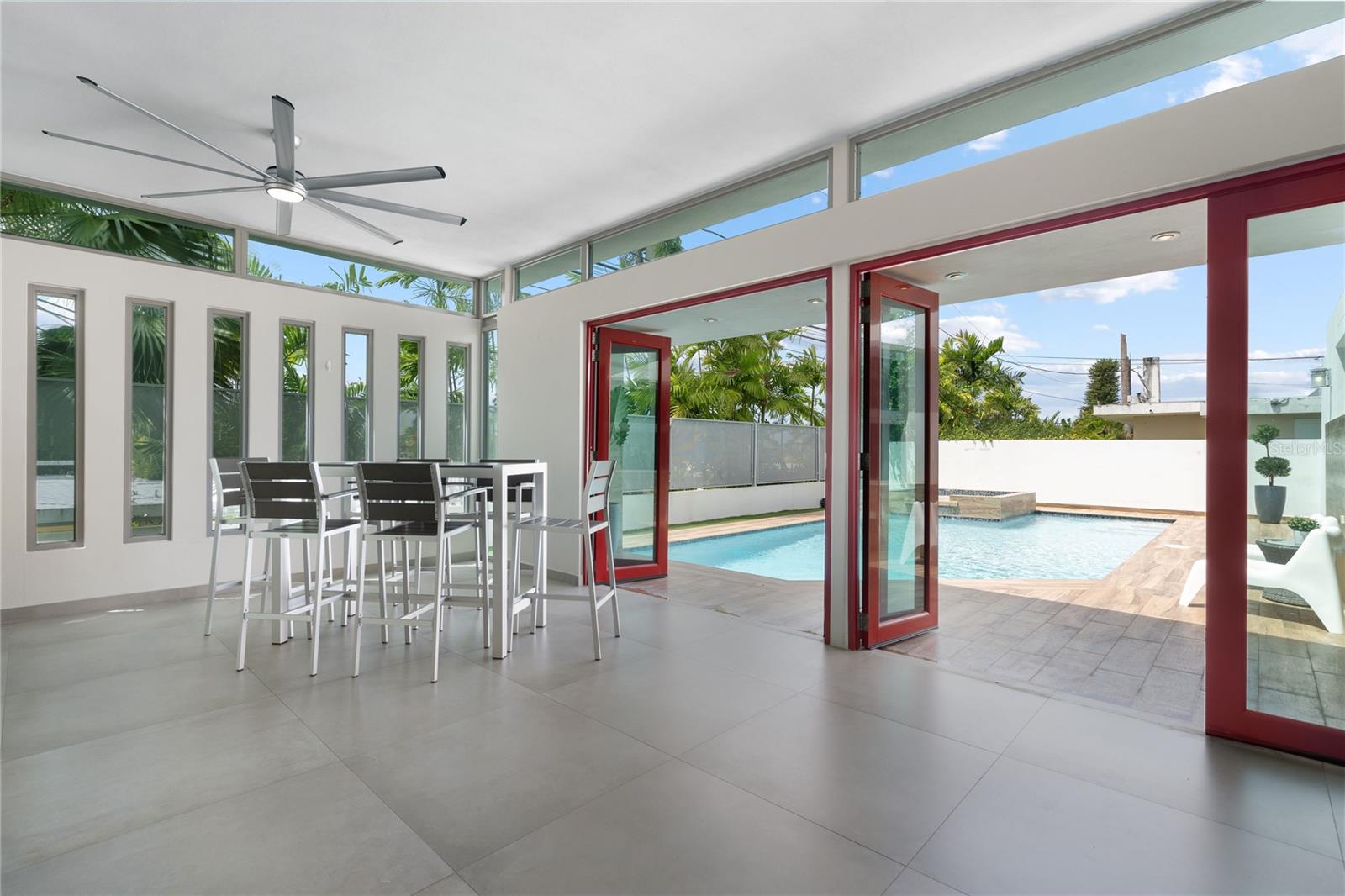 URBANIZACION TORRIMAR - Residential
