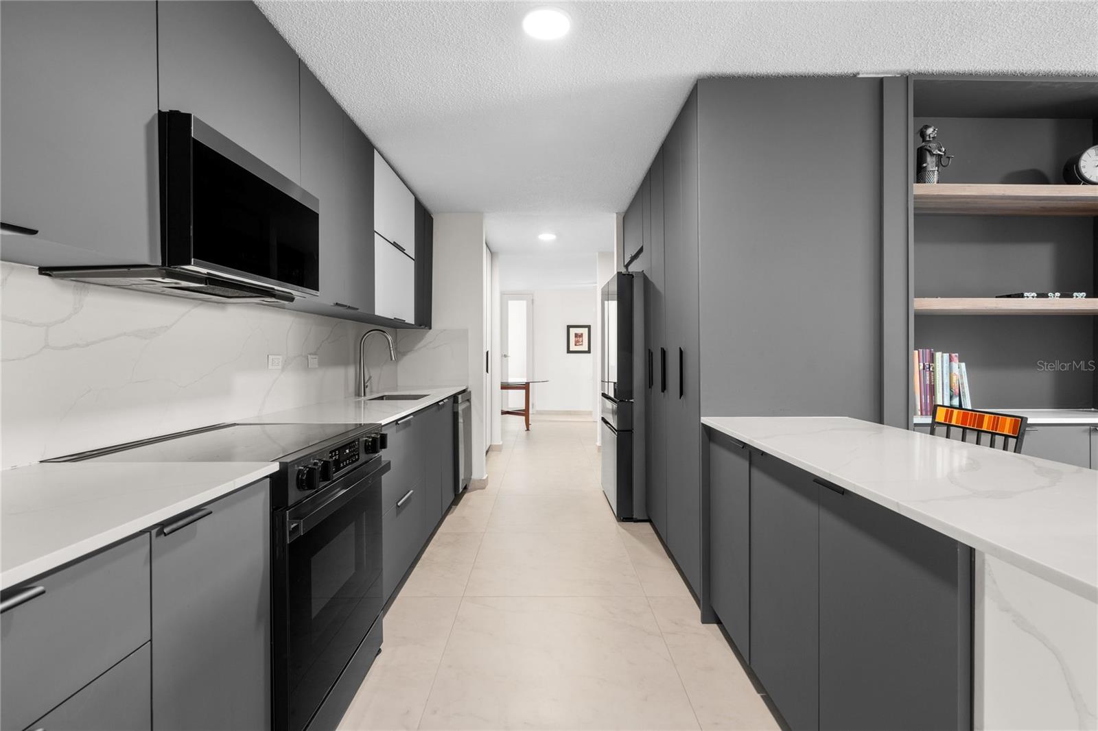 URBANIZACION TORRIMAR - Residential