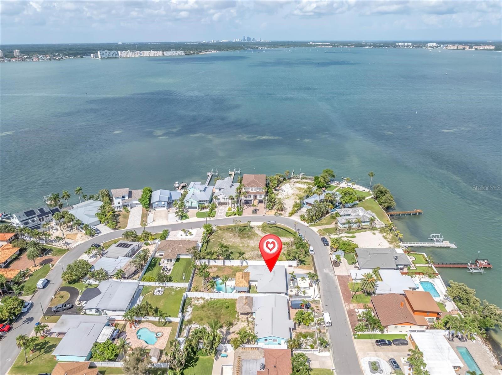 BOCA CIEGA ISLE - Residential