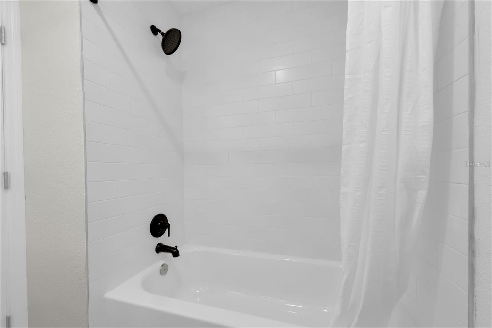BOCA CIEGA ISLE - Residential